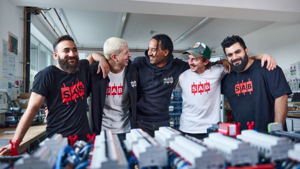 SAB Schaltanlagen Team